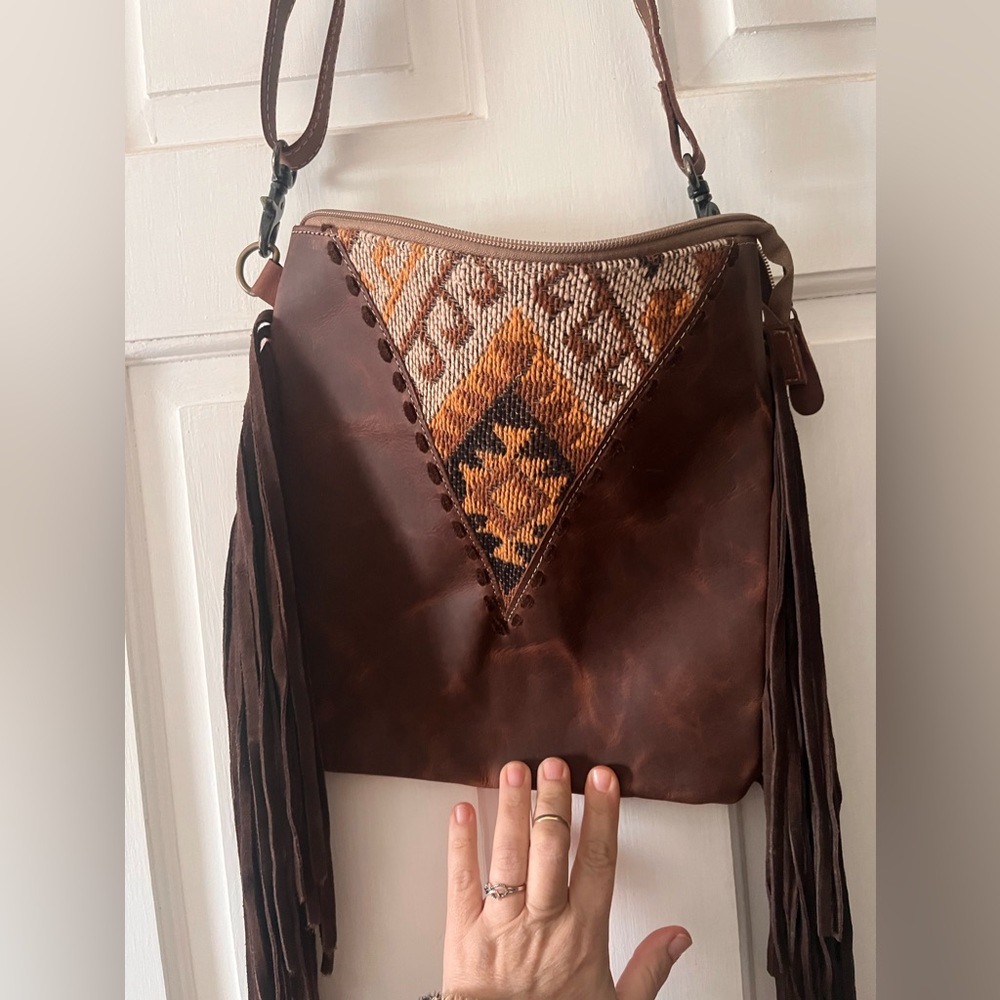 BN LEATHER Fringy Myra Bag Crossbody